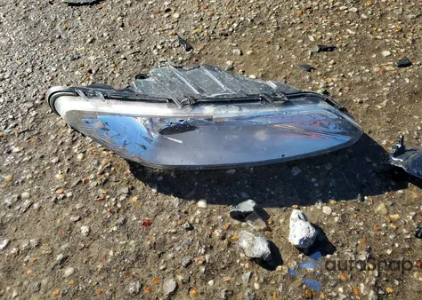 2015 BMW X1 Sdrive28I z USA, uszkodzony, nr VIN WBAVM1C52FV498802